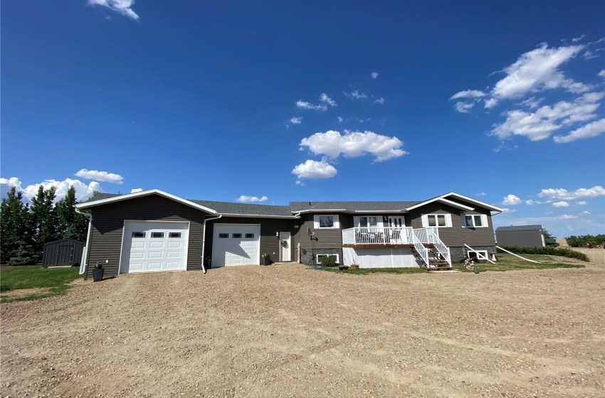 Rural Address, Kindersley Rm No. 290, Saskatchewan S0L 1S0, 5 Bedrooms Bedrooms, 14 Rooms Rooms,4 BathroomsBathrooms,Acreage,For Sale,SW 23-29-23 W3rd Parcel B Plan 102073250,Rural Address,SK925354