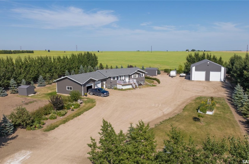 Rural Address, Kindersley Rm No. 290, Saskatchewan S0L 1S0, 5 Bedrooms Bedrooms, 14 Rooms Rooms,4 BathroomsBathrooms,Acreage,For Sale,SW 23-29-23 W3rd Parcel B Plan 102073250,Rural Address,SK925354