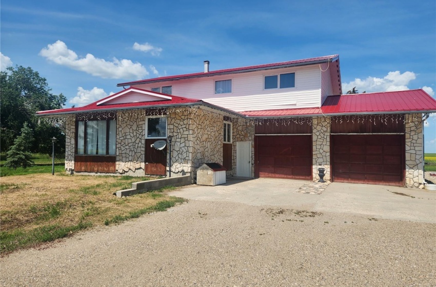 Rural Address, Milden Rm No. 286, Saskatchewan S0L 2L0, 5 Bedrooms Bedrooms, 19 Rooms Rooms,4 BathroomsBathrooms,Acreage,For Sale,Rouse Acreage,Rural Address,SK925576