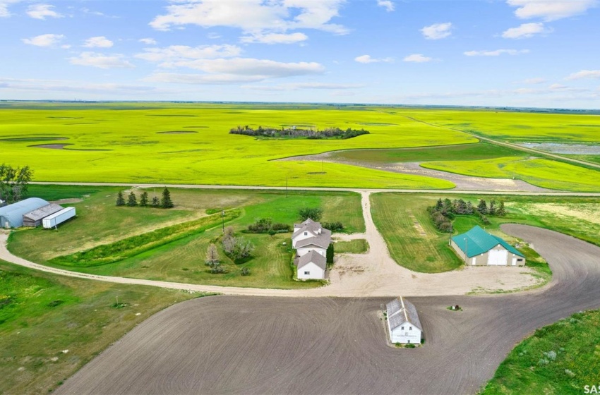 Quonset on left is not part of the Acreage Site