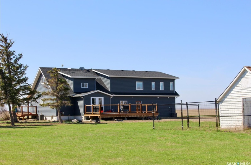 Rural Address, Snipe Lake Rm No. 259, Saskatchewan S0L 1A0, 6 Bedrooms Bedrooms, 20 Rooms Rooms,4 BathroomsBathrooms,Acreage,For Sale,Howe Acreage,Rural Address,SK928234