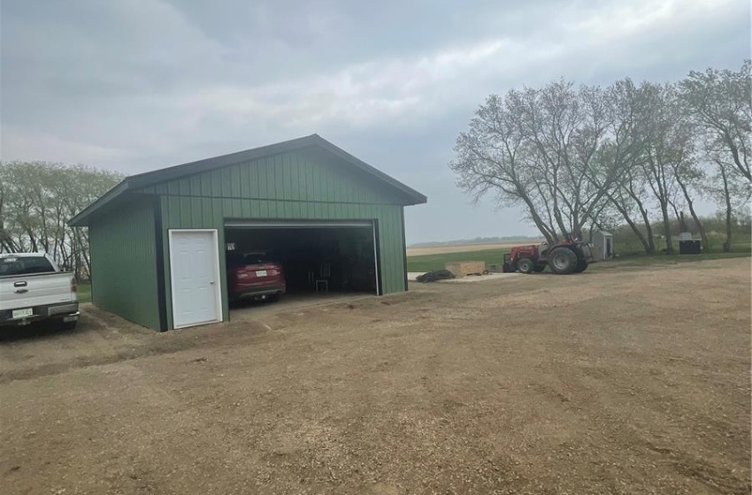 Rural Address, Livingston Rm No. 331, Saskatchewan S0A 0B0, 3 Bedrooms Bedrooms, 9 Rooms Rooms,2 BathroomsBathrooms,Acreage,For Sale,5.13 acres,Rural Address,SK930379