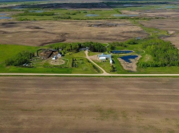 Rural Address, Foam Lake Rm No. 276, Saskatchewan S0A 1A0, 3 Bedrooms Bedrooms, 15 Rooms Rooms,3 BathroomsBathrooms,Acreage,For Sale,19.97 Acres RM of Foam Lake,Rural Address,SK930304