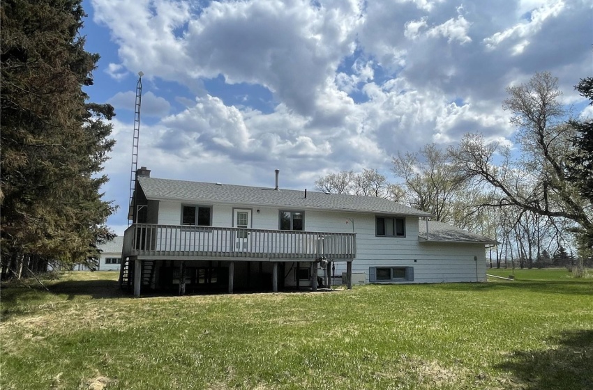 Rural Address, Makwa, Saskatchewan S0M 1L0, 5 Bedrooms Bedrooms, 15 Rooms Rooms,3 BathroomsBathrooms,Acreage,For Sale,5.7km North of Makwa,Rural Address,SK930499