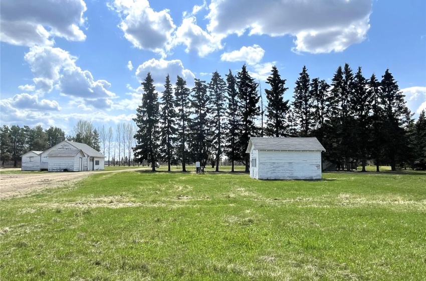 Rural Address, Makwa, Saskatchewan S0M 1L0, 5 Bedrooms Bedrooms, 15 Rooms Rooms,3 BathroomsBathrooms,Acreage,For Sale,5.7km North of Makwa,Rural Address,SK930499