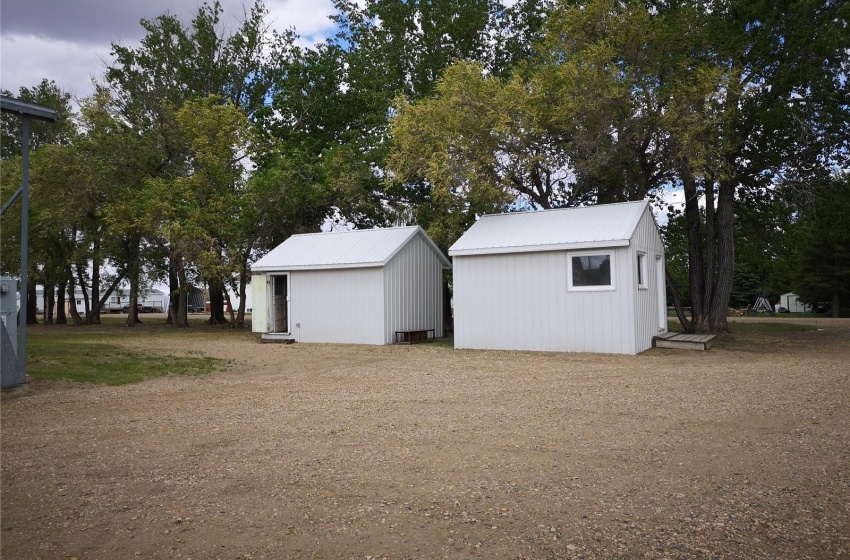 202 & 204 3rd AVENUE, Flaxcombe, Saskatchewan S0L 1E0, 4 Bedrooms Bedrooms, 13 Rooms Rooms,2 BathroomsBathrooms,Acreage,For Sale,Cowie Acreage,3rd,SK930905