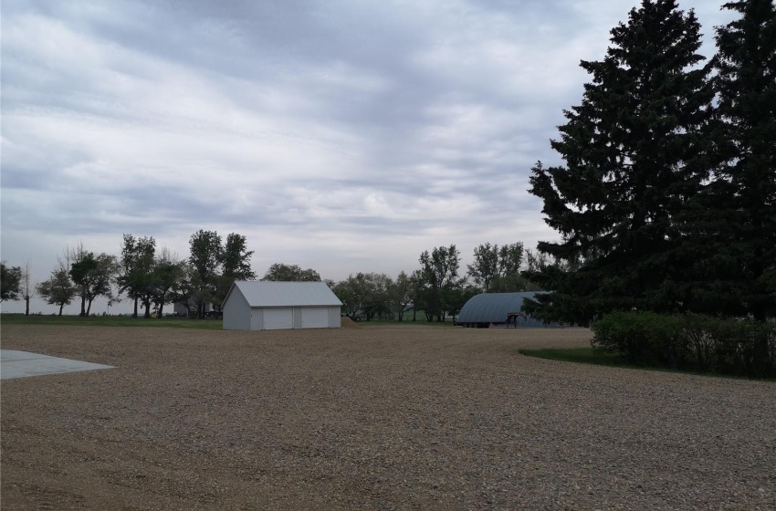 202 & 204 3rd AVENUE, Flaxcombe, Saskatchewan S0L 1E0, 4 Bedrooms Bedrooms, 13 Rooms Rooms,2 BathroomsBathrooms,Acreage,For Sale,Cowie Acreage,3rd,SK930905