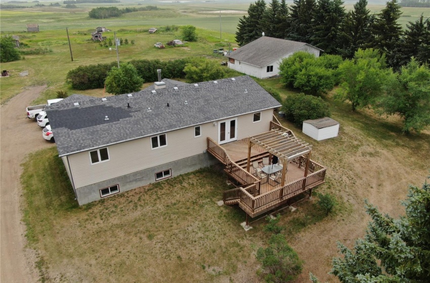 Rural Address, Wilton Rm No. 472, Saskatchewan S0M 1R0, 3 Bedrooms Bedrooms, 9 Rooms Rooms,2 BathroomsBathrooms,Acreage,For Sale,26917 Grid 688,Rural Address,SK933718