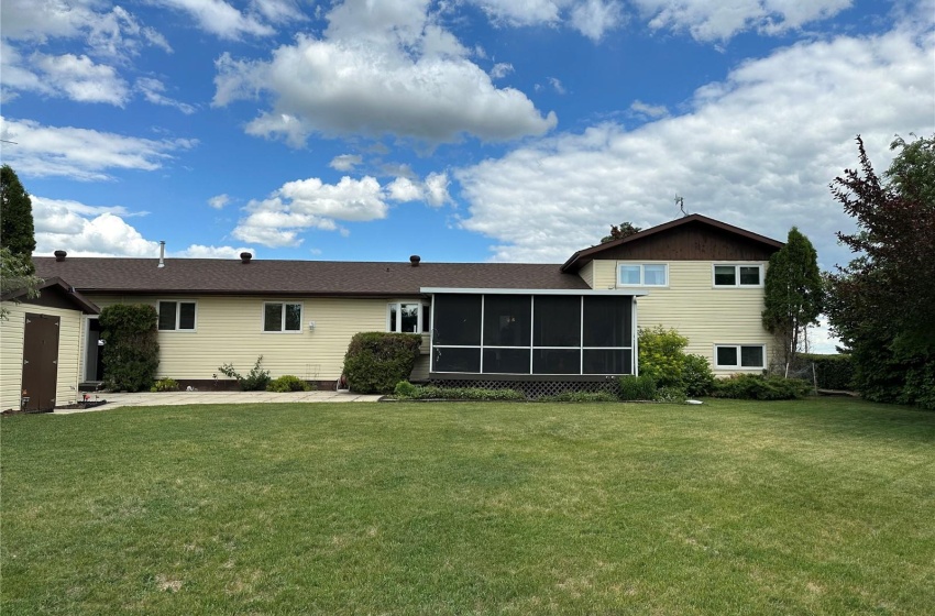 Rural Address, Kindersley Rm No. 290, Saskatchewan S0L 1S0, 4 Bedrooms Bedrooms, 19 Rooms Rooms,3 BathroomsBathrooms,Acreage,For Sale,RM of Kindersley #290 Acreage Pt SE 22-29-22 W3rd,Rural Address,SK935094