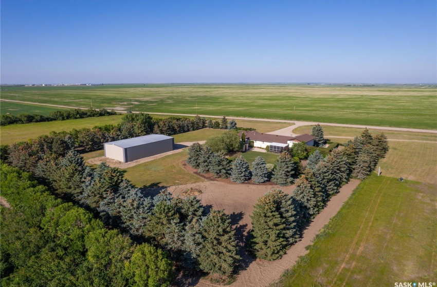 Rural Address, Kindersley Rm No. 290, Saskatchewan S0L 1S0, 4 Bedrooms Bedrooms, 19 Rooms Rooms,3 BathroomsBathrooms,Acreage,For Sale,RM of Kindersley #290 Acreage Pt SE 22-29-22 W3rd,Rural Address,SK935094