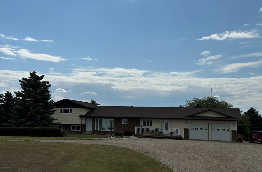 Rural Address, Kindersley Rm No. 290, Saskatchewan S0L 1S0, 4 Bedrooms Bedrooms, 19 Rooms Rooms,3 BathroomsBathrooms,Acreage,For Sale,RM of Kindersley #290 Acreage Pt SE 22-29-22 W3rd,Rural Address,SK935094