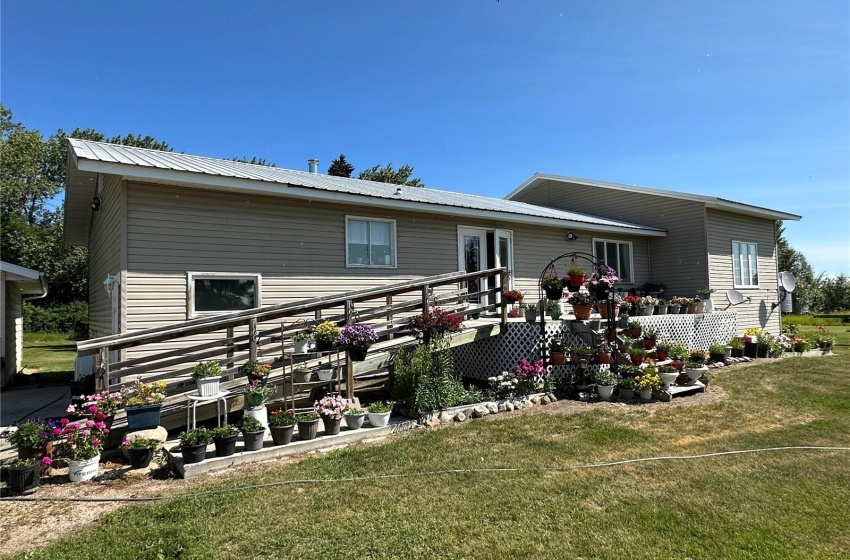 Rural Address, Paddockwood Rm No. 520, Saskatchewan S0J 1T0, 4 Bedrooms Bedrooms, ,3 BathroomsBathrooms,Farm,For Sale,Sander Farm,Rural Address,SK937267