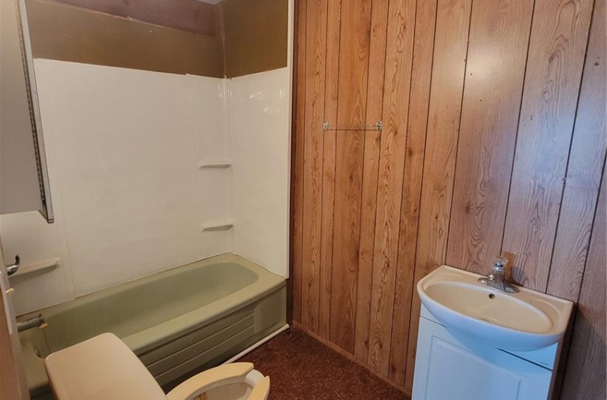 Rural Address, Cut Knife Rm No. 439, Saskatchewan S0M 0N0, 2 Bedrooms Bedrooms, 9 Rooms Rooms,2 BathroomsBathrooms,Acreage,For Sale,WILBERT STORE,Rural Address,SK938110