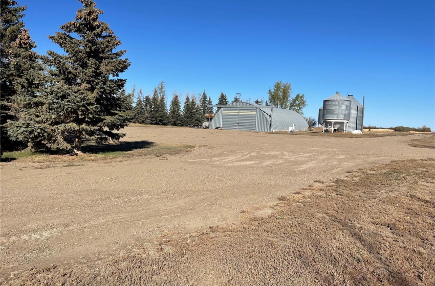 Rural Address, Loreburn Rm No. 254, Saskatchewan S0H 2S0, 4 Bedrooms Bedrooms, 10 Rooms Rooms,2 BathroomsBathrooms,Acreage,For Sale,Log House Acreage,Rural Address,SK938976