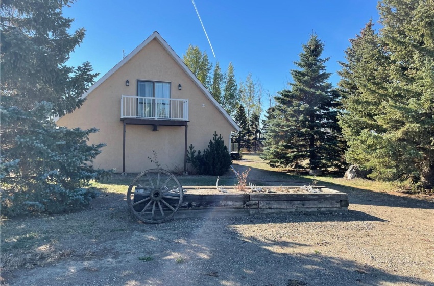 Rural Address, Loreburn Rm No. 254, Saskatchewan S0H 2S0, 4 Bedrooms Bedrooms, 10 Rooms Rooms,2 BathroomsBathrooms,Acreage,For Sale,Log House Acreage,Rural Address,SK938976