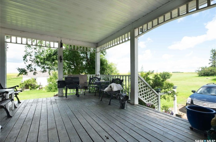 Rural Address, Francis Rm No. 127, Saskatchewan S0G 4Y0, 4 Bedrooms Bedrooms, 15 Rooms Rooms,3 BathroomsBathrooms,Acreage,For Sale,Gyorfi Acreage,Rural Address,SK939317