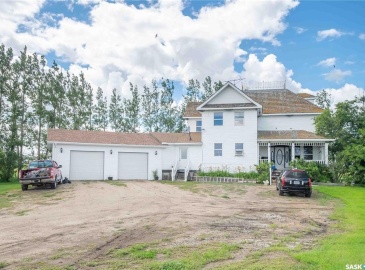 Rural Address, Francis Rm No. 127, Saskatchewan S0G 4Y0, 4 Bedrooms Bedrooms, 15 Rooms Rooms,3 BathroomsBathrooms,Acreage,For Sale,Gyorfi Acreage,Rural Address,SK939317