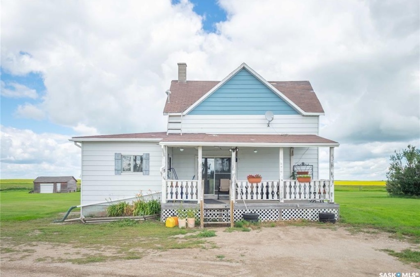 Rural Address, Francis Rm No. 127, Saskatchewan S0G 4Y0, 4 Bedrooms Bedrooms, 15 Rooms Rooms,3 BathroomsBathrooms,Acreage,For Sale,Gyorfi Acreage,Rural Address,SK939317