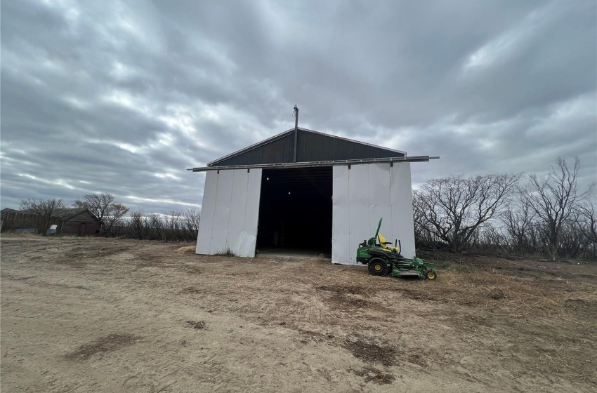 8574 Range ROAD, Admiral, Saskatchewan S0N 0B0, 3 Bedrooms Bedrooms, 8 Rooms Rooms,2 BathroomsBathrooms,Acreage,For Sale,QTR NE 36-8-16 W3,Range,SK940797