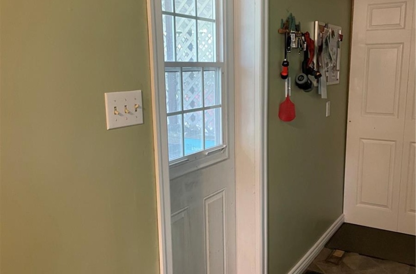 Entrance door closet