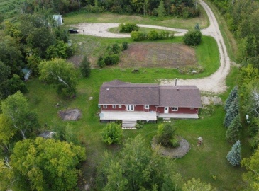 Rural Address, Hudson Bay Rm No. 394, Saskatchewan S0E 0Y0, 3 Bedrooms Bedrooms, 12 Rooms Rooms,3 BathroomsBathrooms,Acreage,For Sale,River front Erwood,Rural Address,SK941344