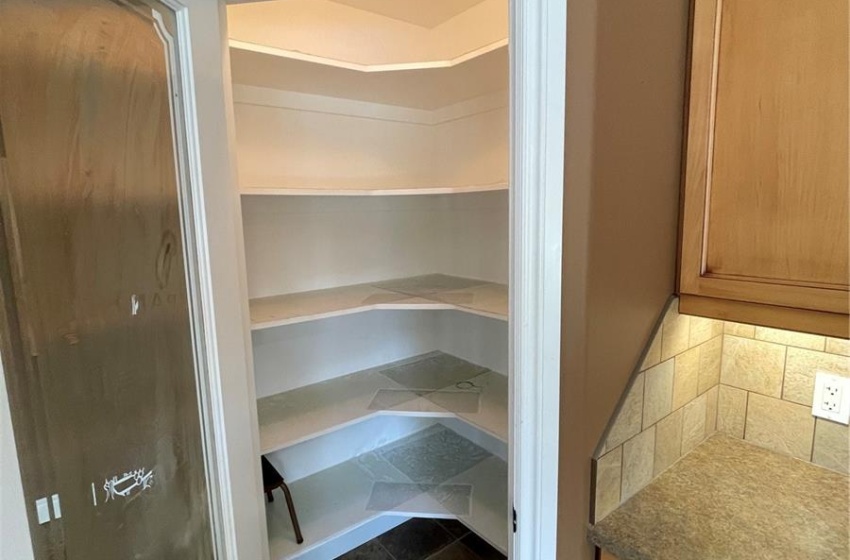 Walk in pantry