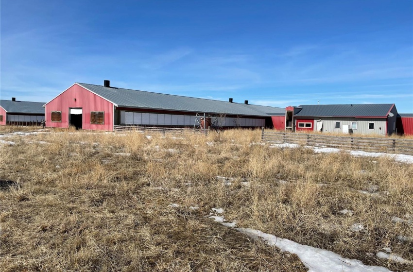 Rural Address, Excelsior Rm No. 166, Saskatchewan S0H 4J0, ,Farm,For Sale,Pig-Barn,Rural Address,SK942658