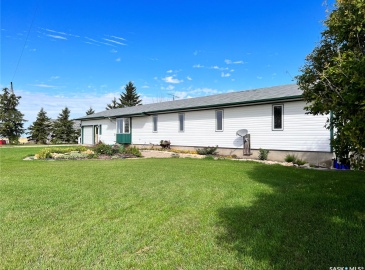 Rural Address, Raymore, Saskatchewan S0A 3J0, 4 Bedrooms Bedrooms, 11 Rooms Rooms,2 BathroomsBathrooms,Acreage,For Sale,Janes Acreage,Rural Address,SK944216