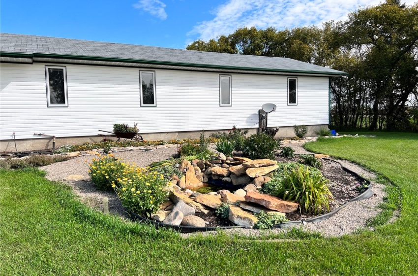 Rural Address, Raymore, Saskatchewan S0A 3J0, 4 Bedrooms Bedrooms, 11 Rooms Rooms,2 BathroomsBathrooms,Acreage,For Sale,Janes Acreage,Rural Address,SK944216