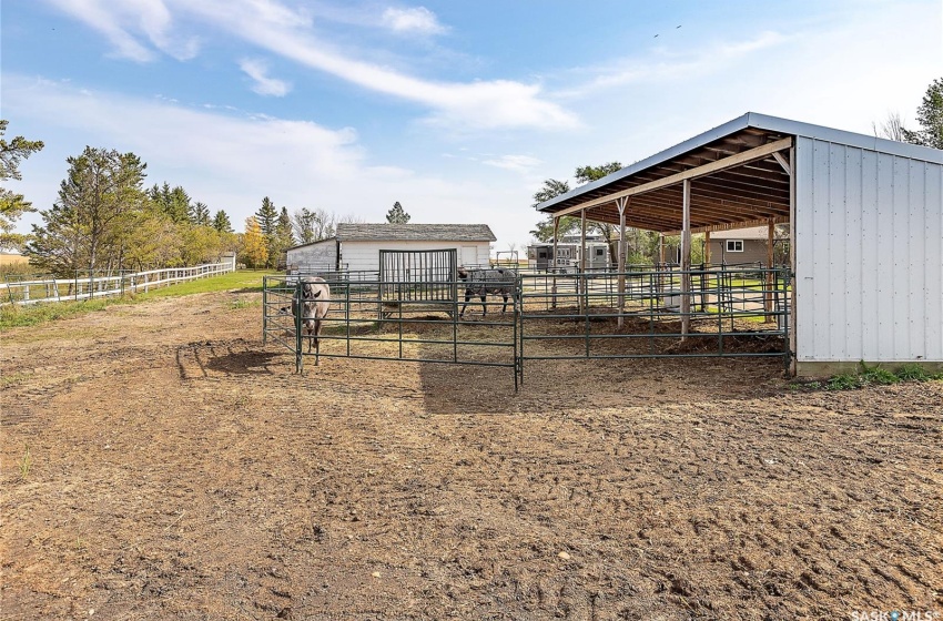 Rural Address, Star City Rm No. 428, Saskatchewan S0E 1A0, 4 Bedrooms Bedrooms, 11 Rooms Rooms,3 BathroomsBathrooms,Acreage,For Sale,Melfort Equestrian Acreage,Rural Address,SK944503