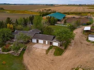 Rural Address, Star City Rm No. 428, Saskatchewan S0E 1A0, 4 Bedrooms Bedrooms, 11 Rooms Rooms,3 BathroomsBathrooms,Acreage,For Sale,Melfort Equestrian Acreage,Rural Address,SK944503