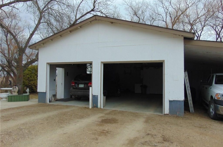 Rural Address, Sliding Hills Rm No. 273, Saskatchewan S0A 1S0, 3 Bedrooms Bedrooms, 17 Rooms Rooms,2 BathroomsBathrooms,Acreage,For Sale,De Moissac Acreage,Rural Address,SK933306