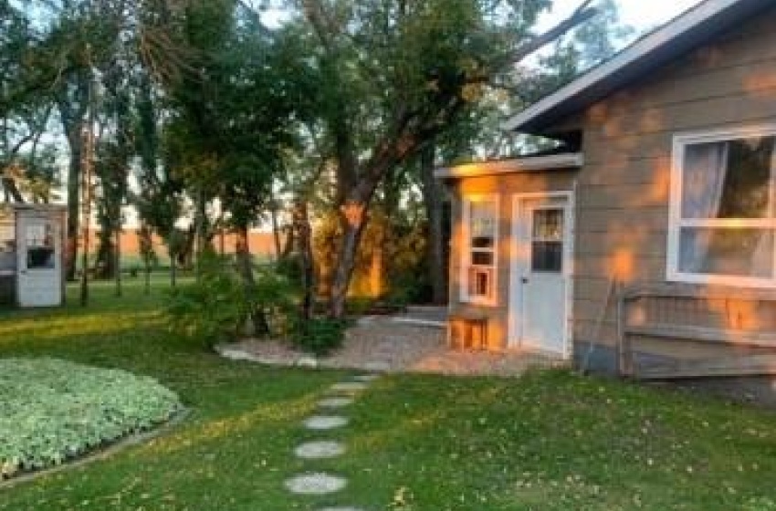 Rural Address, Sliding Hills Rm No. 273, Saskatchewan S0A 1S0, 3 Bedrooms Bedrooms, 17 Rooms Rooms,2 BathroomsBathrooms,Acreage,For Sale,De Moissac Acreage,Rural Address,SK933306