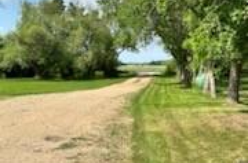 Rural Address, Sliding Hills Rm No. 273, Saskatchewan S0A 1S0, 3 Bedrooms Bedrooms, 17 Rooms Rooms,2 BathroomsBathrooms,Acreage,For Sale,De Moissac Acreage,Rural Address,SK933306