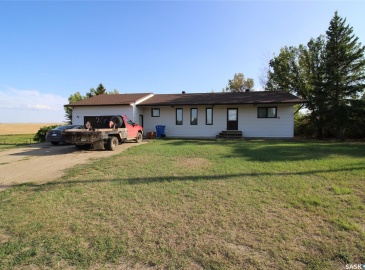 20 Bradley AVENUE, Tompkins, Saskatchewan S0N 2S0, 3 Bedrooms Bedrooms, 15 Rooms Rooms,2 BathroomsBathrooms,Acreage,For Sale,Bradley,SK944636