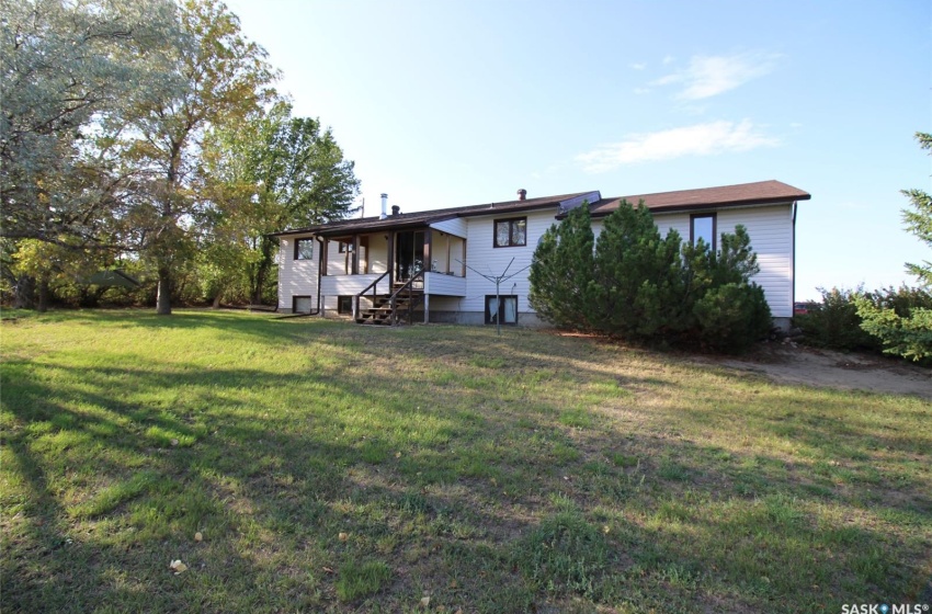 20 Bradley AVENUE, Tompkins, Saskatchewan S0N 2S0, 3 Bedrooms Bedrooms, 15 Rooms Rooms,2 BathroomsBathrooms,Acreage,For Sale,Bradley,SK944636