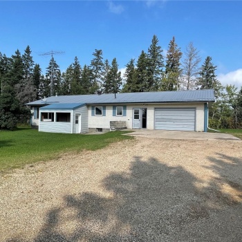 Rural Address, Preeceville Rm No. 334, Saskatchewan S0A 3B0, 4 Bedrooms Bedrooms, 16 Rooms Rooms,2 BathroomsBathrooms,Acreage,For Sale,Charnstrom Acreage RM of Preeceville 7.8 Acres,Rural Address,SK944769