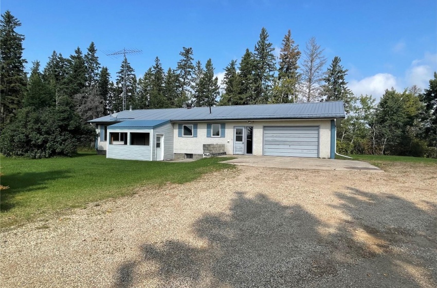 Rural Address, Preeceville Rm No. 334, Saskatchewan S0A 3B0, 4 Bedrooms Bedrooms, 16 Rooms Rooms,2 BathroomsBathrooms,Acreage,For Sale,Charnstrom Acreage RM of Preeceville 7.8 Acres,Rural Address,SK944769