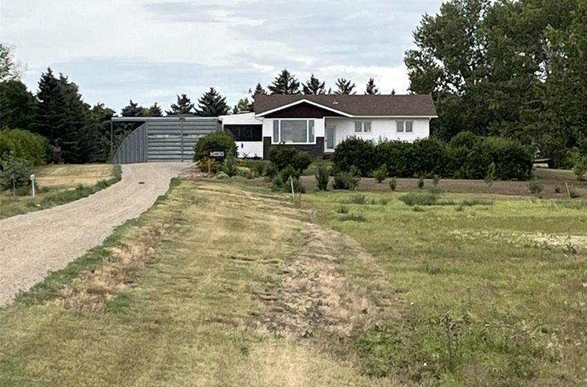 Rural Address, St. Andrews Rm No. 287, Saskatchewan S0L 2V0, 6 Bedrooms Bedrooms, 18 Rooms Rooms,3 BathroomsBathrooms,Acreage,For Sale,Rosetown Acreage,Rural Address,SK926876