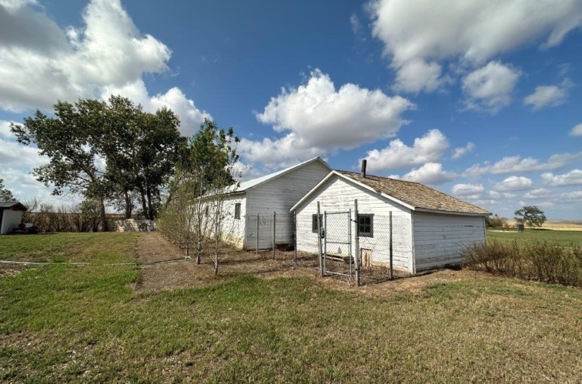 Rural Address, Pleasant Valley Rm No. 288, Saskatchewan S0L 2V0, 4 Bedrooms Bedrooms, 15 Rooms Rooms,3 BathroomsBathrooms,Acreage,For Sale,Bull Acreage NW 36-29-16 W3rd,Rural Address,SK945033