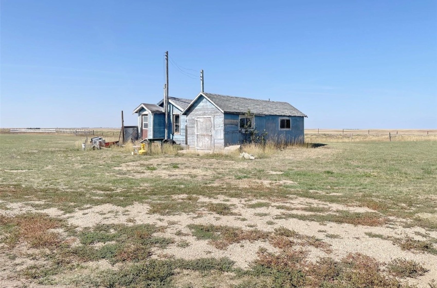 Rural Address, Lake Johnston Rm No. 102, Saskatchewan S0H 3G0, 1 Bedroom Bedrooms, 6 Rooms Rooms,1 BathroomBathrooms,Acreage,For Sale,Anderson Acreage,Rural Address,SK945163