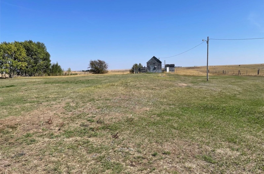 Rural Address, Lake Johnston Rm No. 102, Saskatchewan S0H 3G0, 1 Bedroom Bedrooms, 6 Rooms Rooms,1 BathroomBathrooms,Acreage,For Sale,Anderson Acreage,Rural Address,SK945163