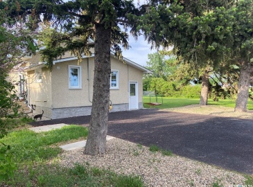 Rural Address, Bratt's Lake Rm No. 129, Saskatchewan S0G 5E0, 3 Bedrooms Bedrooms, 8 Rooms Rooms,3 BathroomsBathrooms,Acreage,For Sale,RM BRATT'S LAKE #129,Rural Address,SK945195