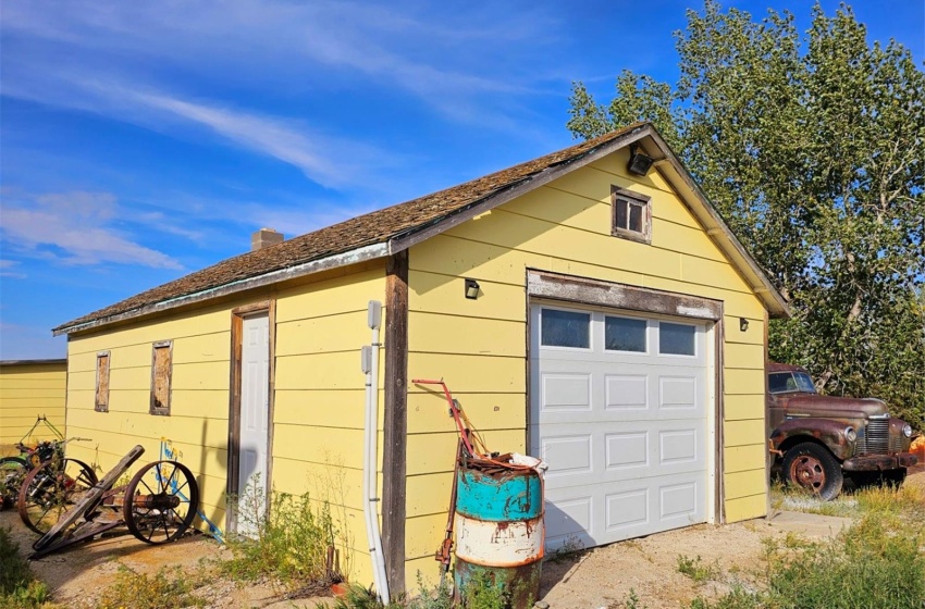 16'X30' oil heated garage