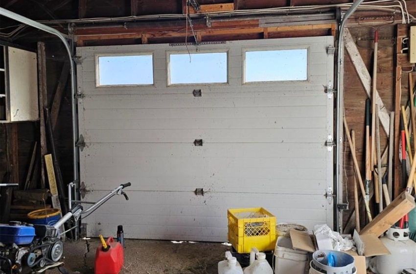 16'X30' oil heated garage