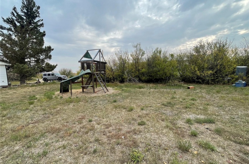 Rural Address, Kindersley Rm No. 290, Saskatchewan S0L 1S0, 4 Bedrooms Bedrooms, 7 Rooms Rooms,1 BathroomBathrooms,Acreage,For Sale,Beadle Acreage,Rural Address,SK945398