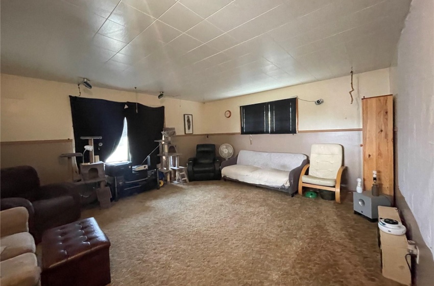 Rural Address, Kindersley Rm No. 290, Saskatchewan S0L 1S0, 4 Bedrooms Bedrooms, 7 Rooms Rooms,1 BathroomBathrooms,Acreage,For Sale,Beadle Acreage,Rural Address,SK945398