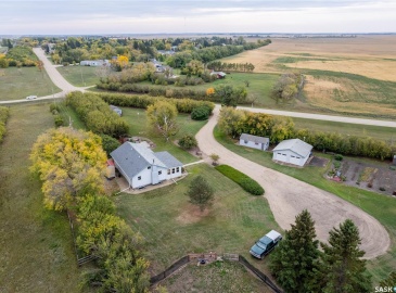 Rural Address, Great Bend Rm No. 405, Saskatchewan S0K 0V0, 2 Bedrooms Bedrooms, 10 Rooms Rooms,2 BathroomsBathrooms,Acreage,For Sale,Blakeney Acreage,Rural Address,SK945329