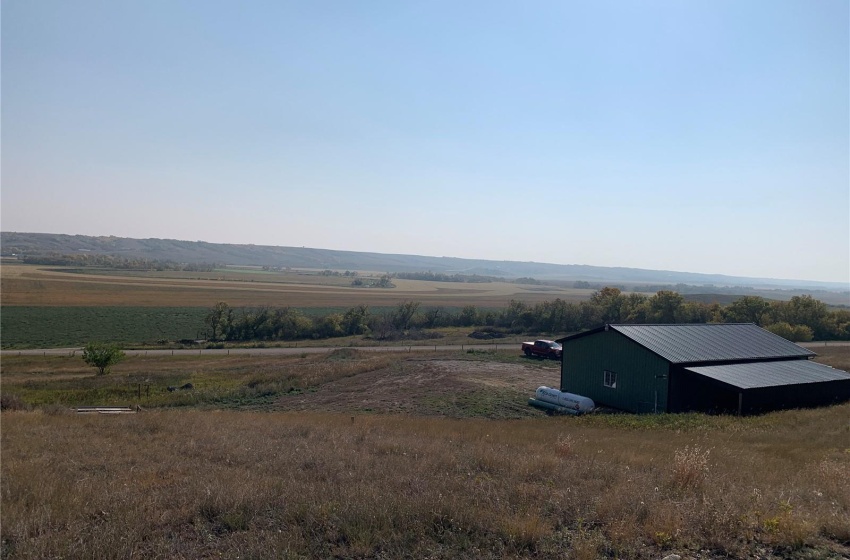 54 11 HIGHWAY, Lumsden, Saskatchewan S0G 3C0, 1 Room Rooms,Acreage,For Sale,2.52 ACRE LUMSDEN ACREAGE,11,SK945626