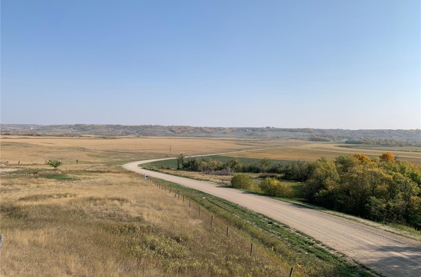 54 11 HIGHWAY, Lumsden, Saskatchewan S0G 3C0, 1 Room Rooms,Acreage,For Sale,2.52 ACRE LUMSDEN ACREAGE,11,SK945626